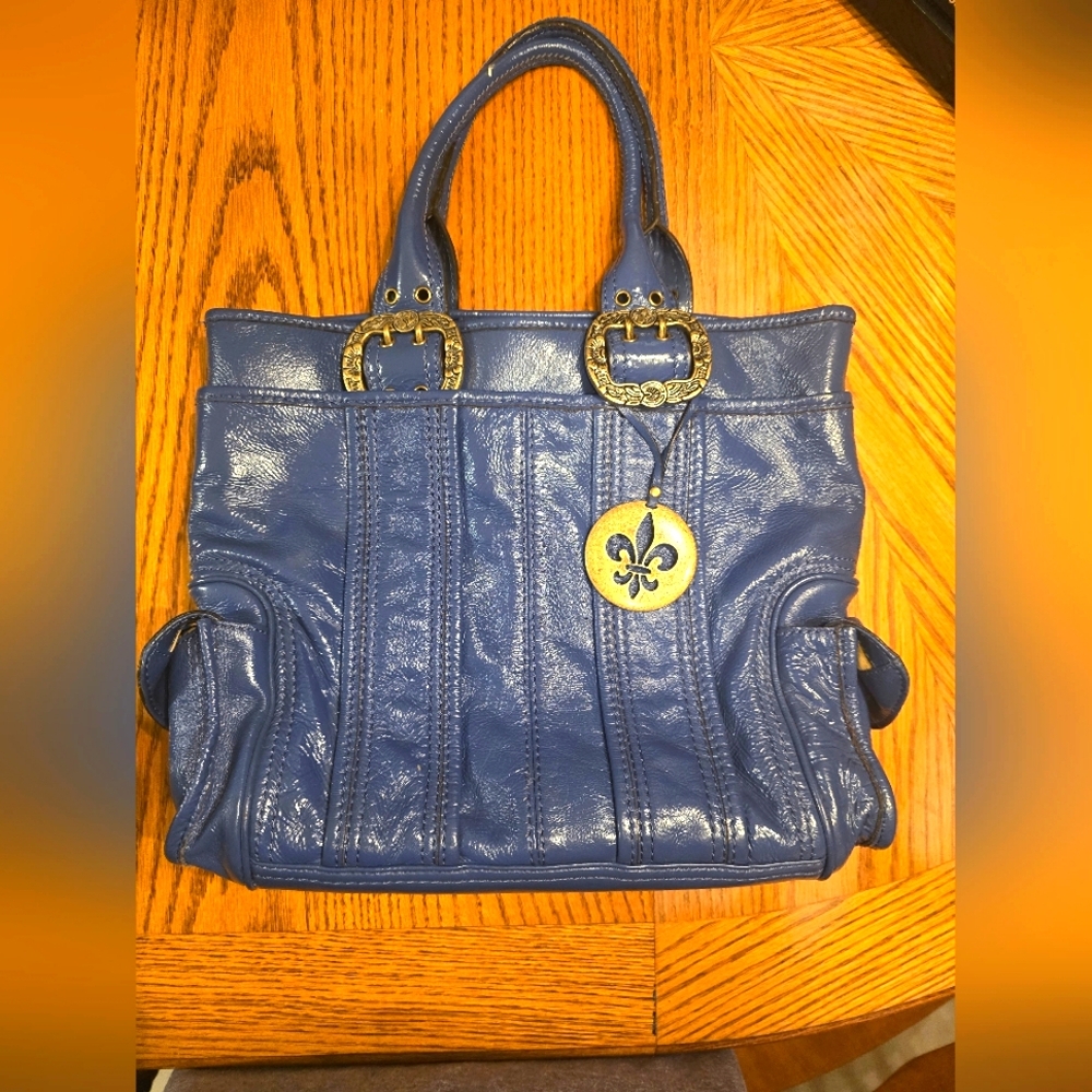 Gianni Bini Fleur de lis all leather purse